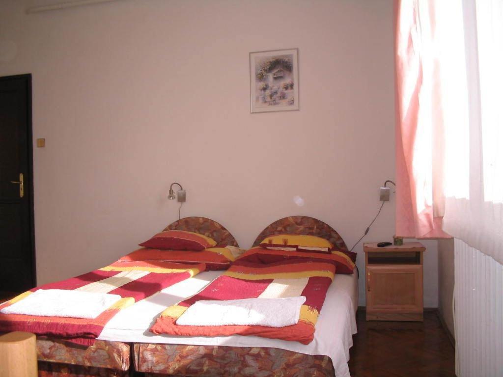 Hotel Burg Eger Esterno foto